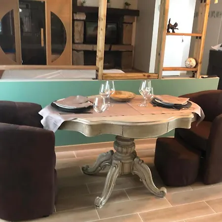 Le Petit Paradis De Marcelise Guest house